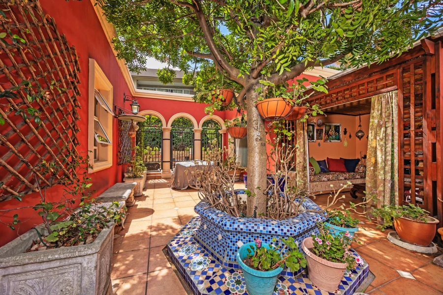 4 Bedroom Property for Sale in Plattekloof Western Cape